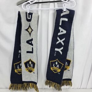 Lot Of 2 LA GALAXY MLS Soccer Team Winter Knit Fringed Scarf Reversible Blue.
